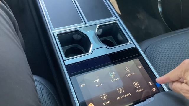 Available 2023 Range Rover LWB SV смотреть онлайн