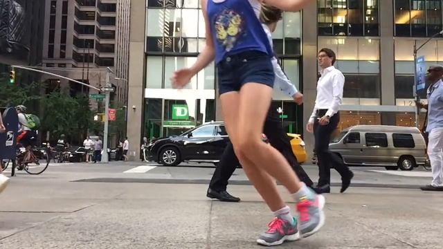 New York city by iPhone смотреть онлайн