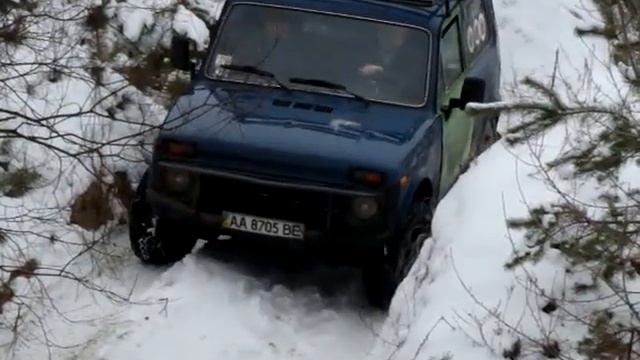 Нива в зимнем карьере смотреть онлайн