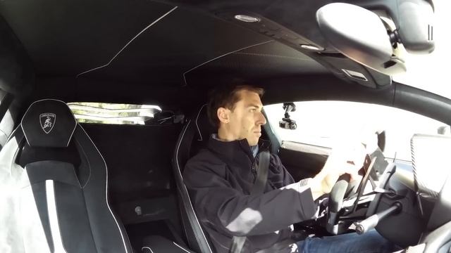 Essai Lamborghini Aventador SV LP 750-4 dans les Alpes смотреть онлайн