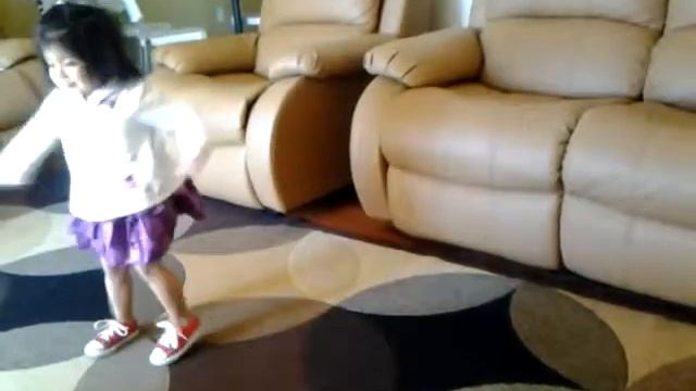Genesis Romero Dancing! смотреть онлайн