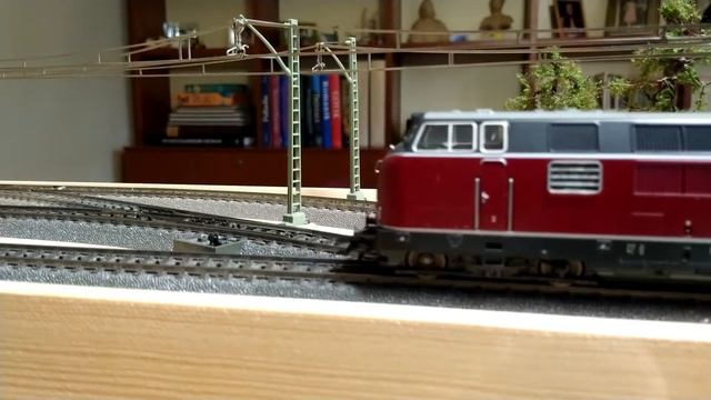 MÄRKLIN 3682 DB 221 107-6 mit ESU Loksound 5 und 50344 Bassreflex-Lautsprecher смотреть онлайн