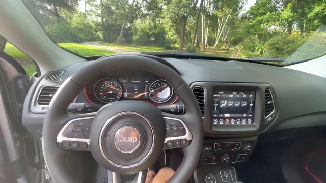 2021 Jeep Compass Start-Up смотреть онлайн