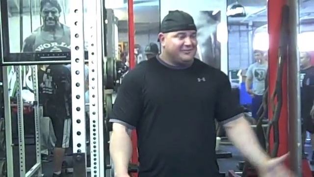 BIG Bench Press Tips from Mark "Smelly" Bell смотреть онлайн