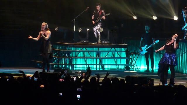 Evanescence HEAVY (by Linkin Park) Seattle live with Lizzy Hale of Halestorm, Climate Pledge Arena смотреть онлайн