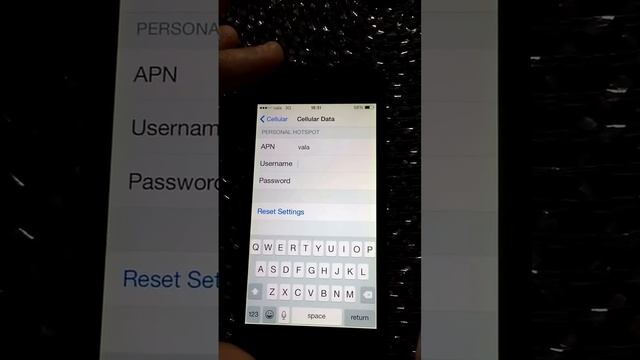 How To Fix -Personal Hotspot Missing IN iPHONE 4,4S,5,5S,6,6+ смотреть онлайн