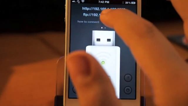 Make Your iPhone/iPad into a FlashDrive With "AirDrive!" смотреть онлайн