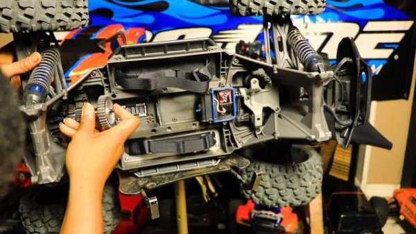 Traxxas X-Maxx HobbyWing 800kv Max5 Upgrade Install