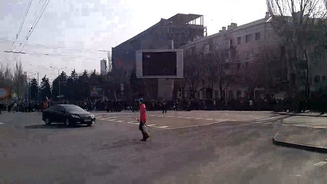 Донецк 15.03.2014 (Пересечение Артема и Богдана) смотреть онлайн