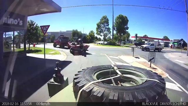 EV Landrover Lightweight dashcam clips 4 min смотреть онлайн