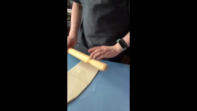 Mini Vlog376 - Apple Pie! (Edited by my sister) / アップルパイ！(編集:妹） смотреть онлайн