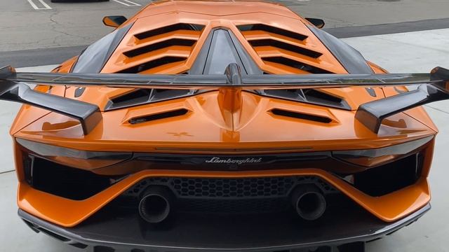 2020 Lamborghini Aventador SVJ