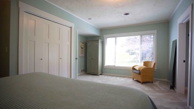 Lake Mac Ranch with Historic Charm | 912 Ottawa Beach Rd. Holland, MI смотреть онлайн