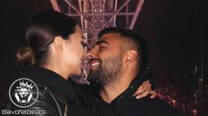 Она моя а я её