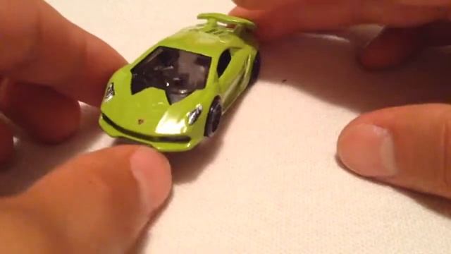 Hot Wheels Lamborghini Sesto Elemento (2015 Night Burners) смотреть онлайн