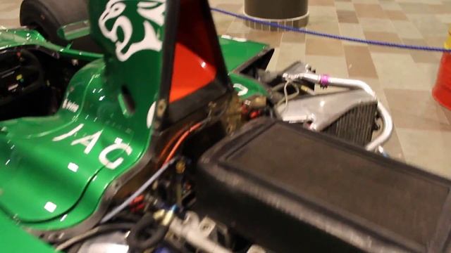 Jaguar R1 смотреть онлайн