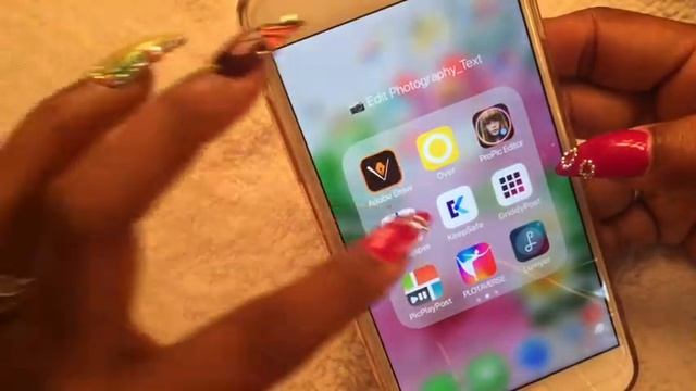 Whats On My iPhone 8 Plus смотреть онлайн