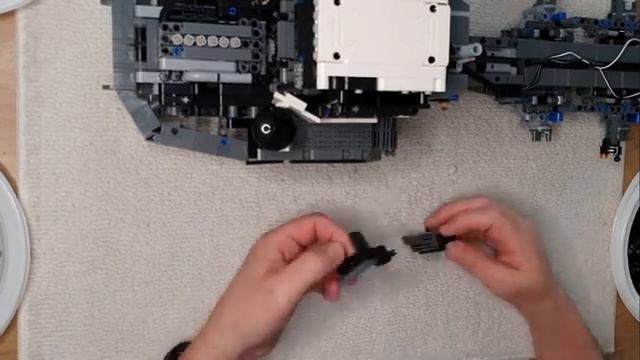 CaDA ® C61054W - Articulated Dump Truck Blows LEGO ® away смотреть онлайн