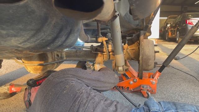 Muffler Delete on my 2004 Jeep Grand Cherokee Overland смотреть онлайн