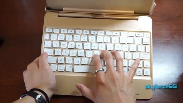 Kingze iPad 9.7” Keyboard with 7 Backlights Case Unboxing смотреть онлайн
