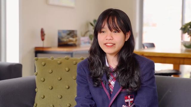 Vietnamese Students' Experiences in the Friends' Boarding House - English смотреть онлайн