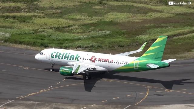 Pesawat Citilink dan Super Air Jet Mendarat di Bandara Int. Lombok NTB смотреть онлайн