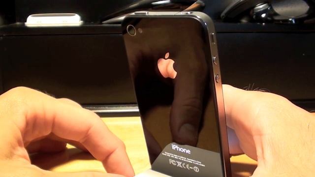 Apple iPhone 4: Cameras and LED Flash Walkthrough смотреть онлайн