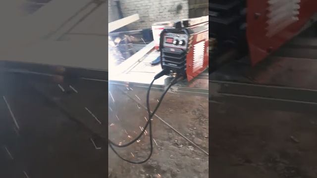 INVERSOR LINCOLN MIG/TIG/MMA 250 /300 AMPERIOS..®️ 12 MESES DE GARANTÍA V110/220 смотреть онлайн