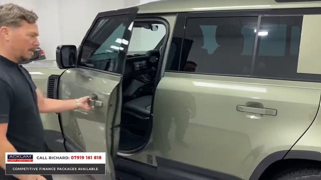 2022 Land Rover Defender 110 SE