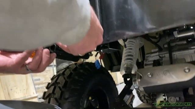 FULL ASSEMBLY: Venom Motorsports Mini Jeep 125cc смотреть онлайн