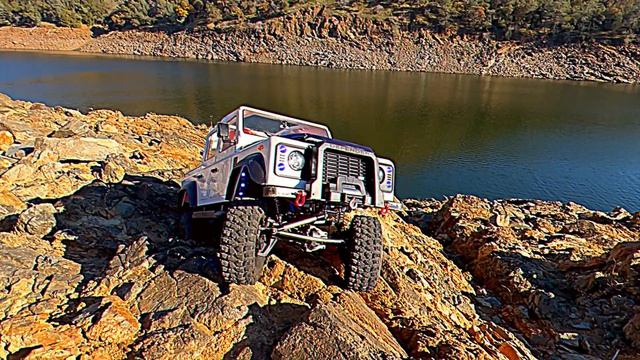 D110 Defender Articulation & Control on Jagged Rocks Side Hilling Boulders🪨🧗♂️ смотреть онлайн