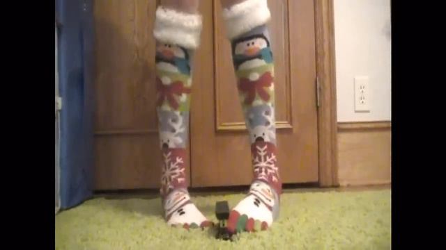 Snuggie Socks!! смотреть онлайн