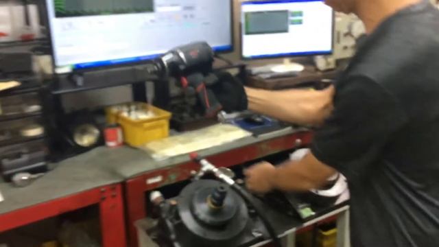 M7 NC-4255QH EZ Grease system real test. Shoot in one take! смотреть онлайн