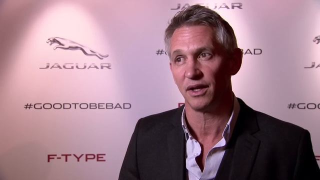 Jaguar and Jose Mourinho reveal F-TYPE Coupé in the UK for the first time смотреть онлайн