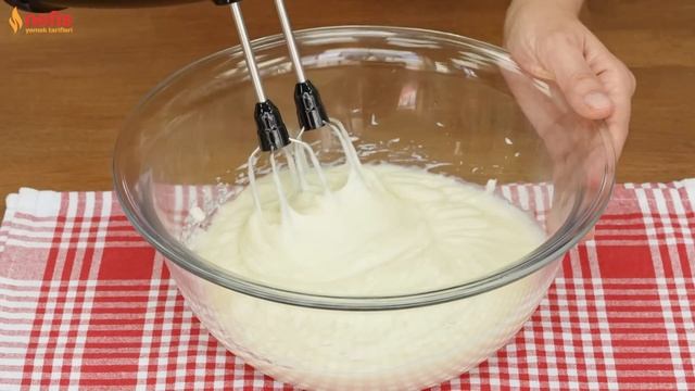 Kıvam Lezzet Tam Puan 💯 Borcamda Kolay Yaş Pasta Tarifi смотреть онлайн