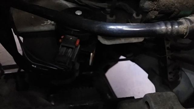 Jeep Dodge Chrysler / Replace the vapor canister purge valve & gas cap (P0455, P0456) смотреть онлайн