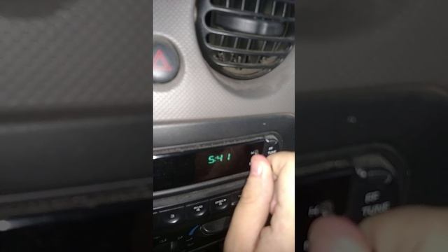 Adjust Clock 2004 Jeep Liberty смотреть онлайн