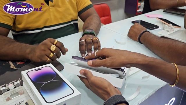 iPhon 14 Pro Max Dual Dhamaka Unboxing at Moment Enterprise. Apple Authorised Store at Siliguri. смотреть онлайн