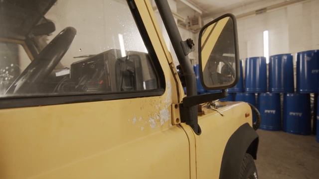 LOT 359 1992 Land Rover 4x4 'Camel Trophy' смотреть онлайн