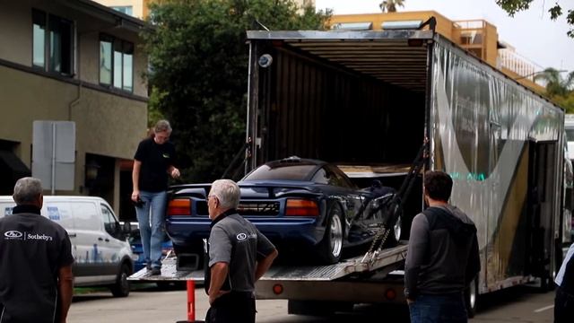 Jaguar XJR-15 Loud Start Ups & Being Unloaded In Monterey! смотреть онлайн