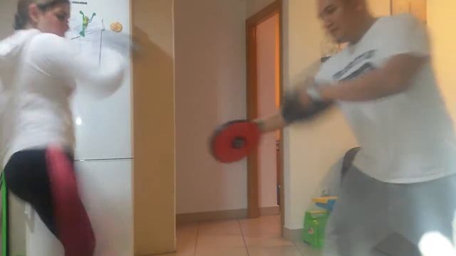 HUMMER MUSCLE - ENTRENAMIENTO " TAEBO FIGHT " смотреть онлайн