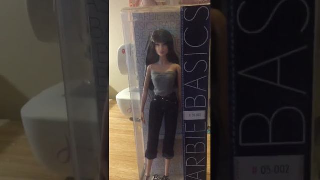 Unboxing Barbie Black Label Model Basics #05-002 смотреть онлайн