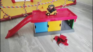 Мультик про трактор. Играем в гараж с эвакуатором ЛИЛЛАБУ Икея.