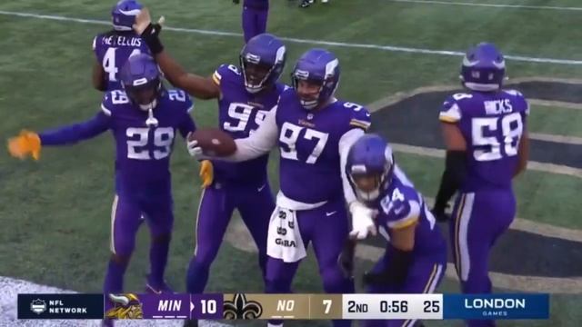 Dalvin Tomlinson Strip Sack Fumble on Andy Dalton | Vikings vs Saints смотреть онлайн
