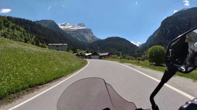 Motorcycle trip Switzerland, Thusis Via Mala Valle di Lei (2021) смотреть онлайн