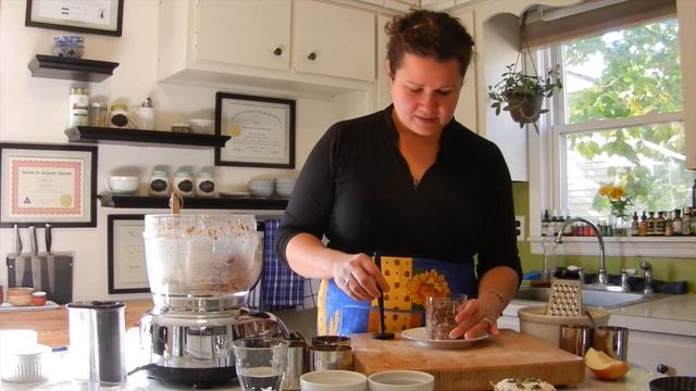 Hot Raw Chef ~ Andreea Fegan~ "Three Layer Spiced Apple Pie" смотреть онлайн