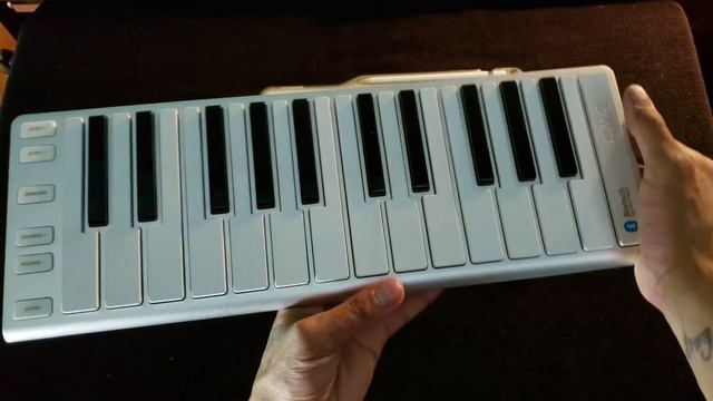 Bluetouth MIDI Keyboard For The Ipad PRO смотреть онлайн