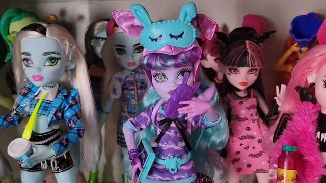 Dolls I Didn't Review and Why (3/23) смотреть онлайн