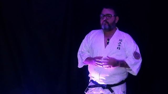 Saiba como o Boxe Mudou os Rumos do Desenvolvimento Natural do Karatê смотреть онлайн