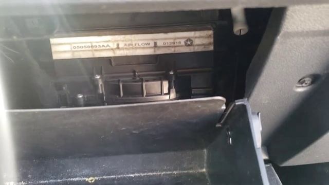 (Amazon Purchase) How to change cabin air filter in 2011-2017 Jeep Patriot/Compass! смотреть онлайн